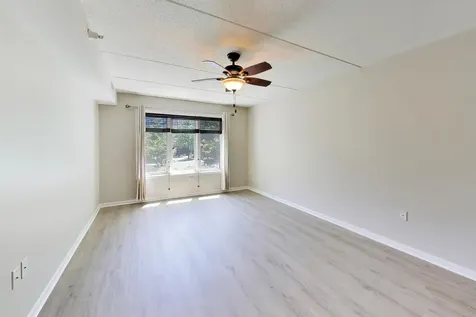 390 South Western Avenue Des Plaines IL 60016