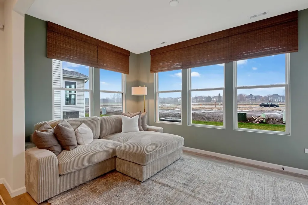 2643 Lawlor Lane Naperville IL 60564