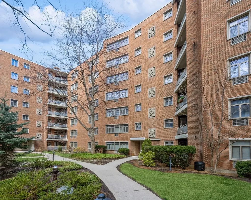 1864 Sherman Avenue Evanston IL 60201