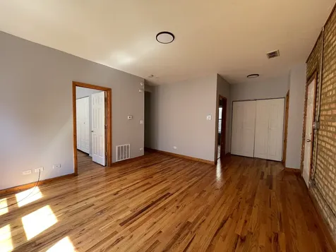 1160 North Harding Avenue Chicago IL 60651