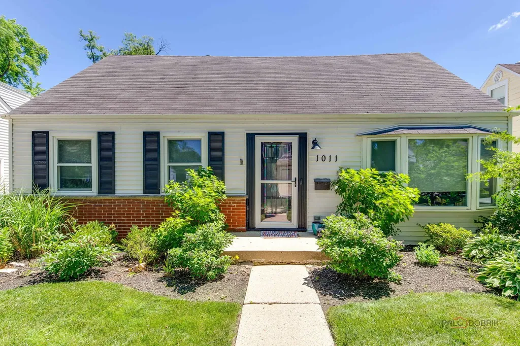 1011 North Haddow Avenue Arlington Heights IL 60004