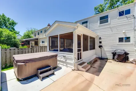 1011 North Haddow Avenue Arlington Heights IL 60004