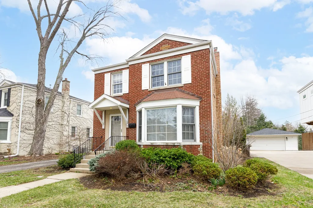 9 South Ridge Avenue Arlington Heights IL 60005