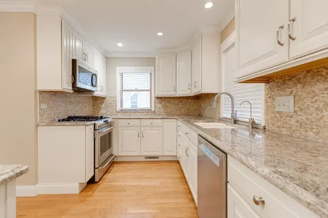9 South Ridge Avenue Arlington Heights IL 60005