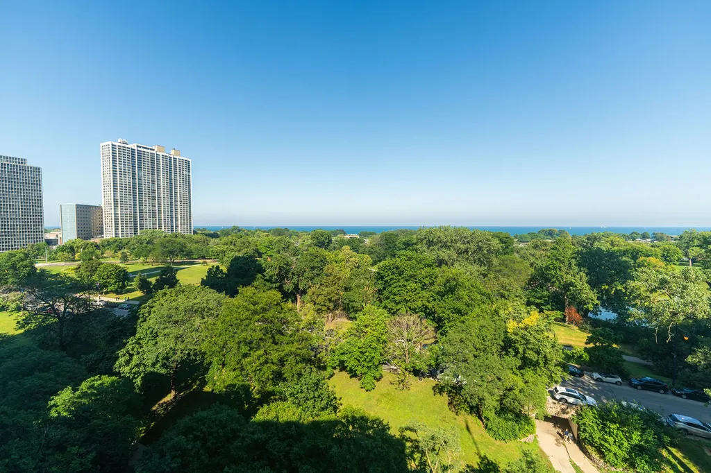 2600 North Lakeview Avenue Chicago IL 60614