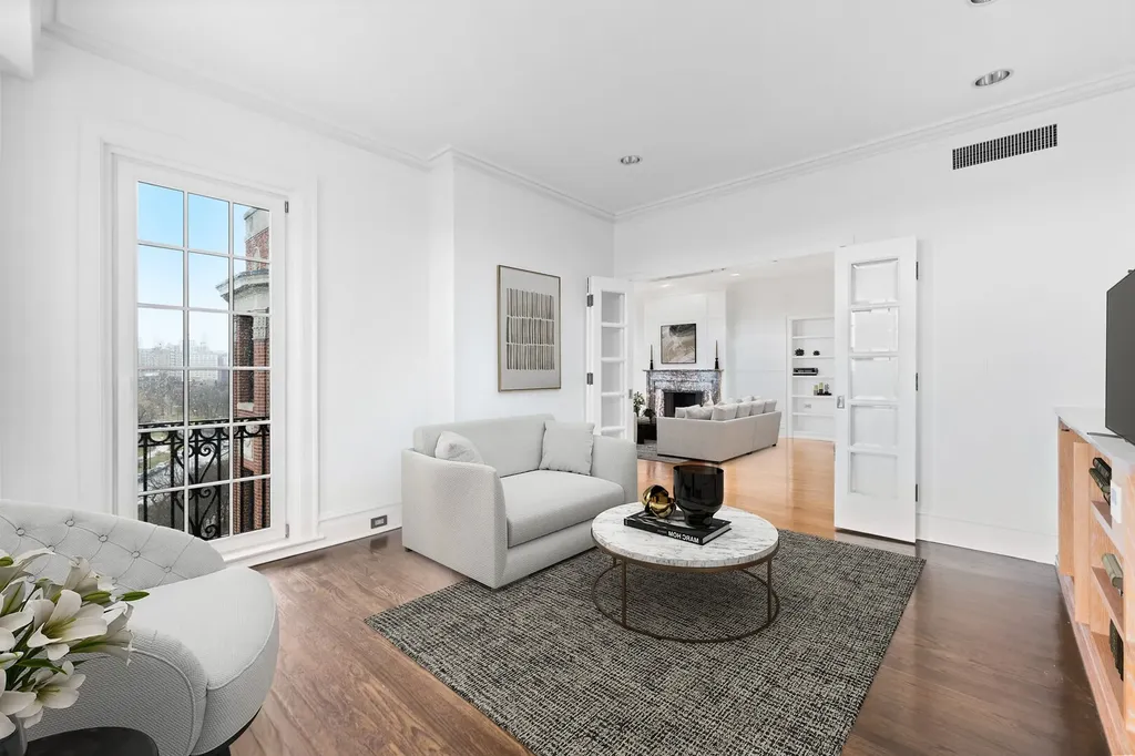2600 North Lakeview Avenue Chicago IL 60614