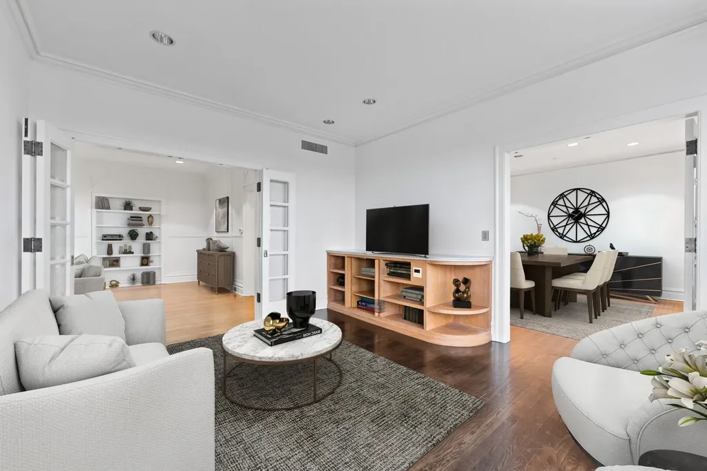 2600 North Lakeview Avenue Chicago IL 60614