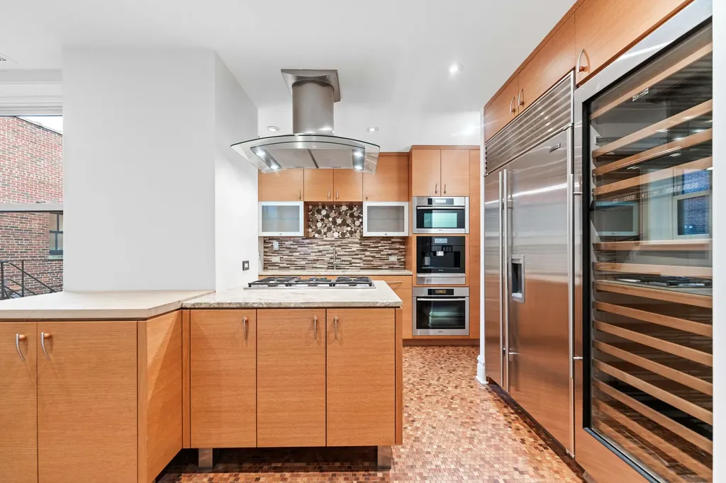 2600 North Lakeview Avenue Chicago IL 60614