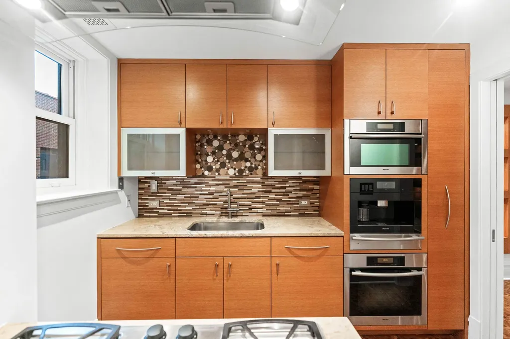 2600 North Lakeview Avenue Chicago IL 60614