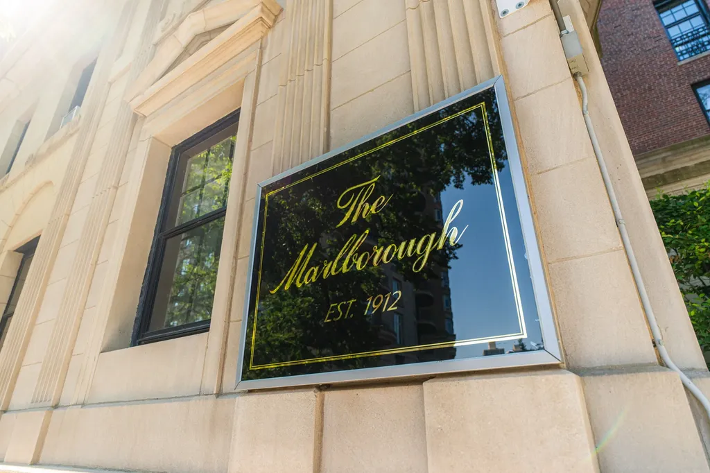 2600 North Lakeview Avenue Chicago IL 60614