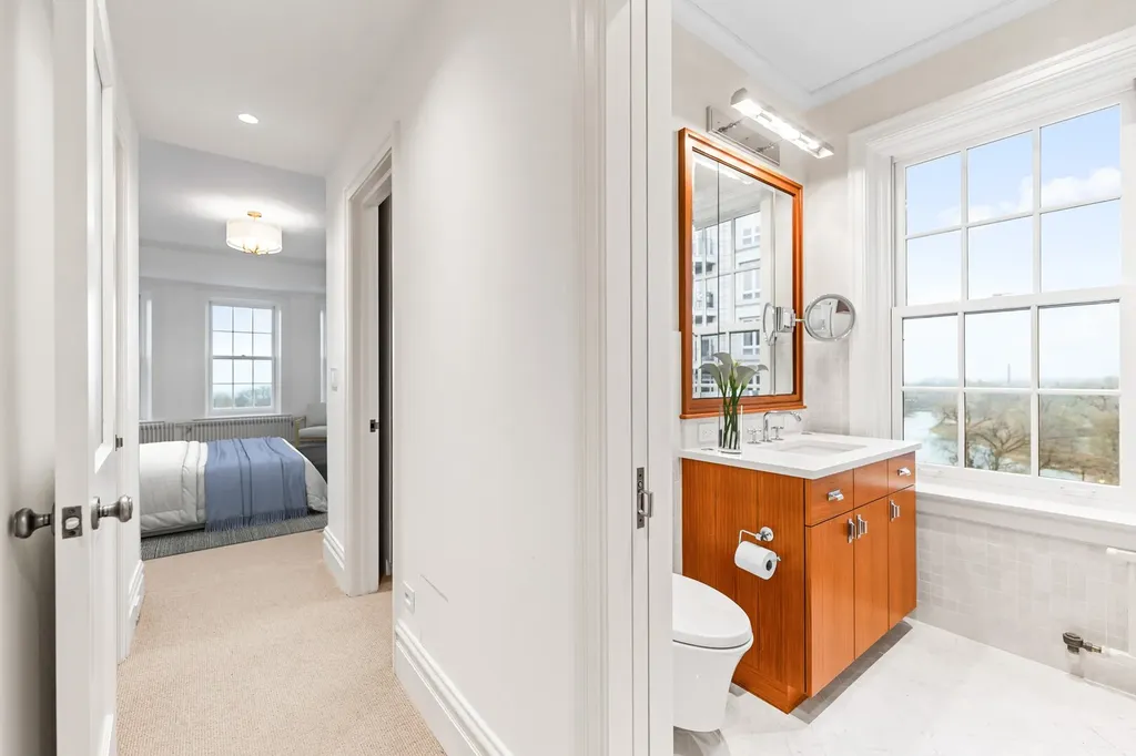 2600 North Lakeview Avenue Chicago IL 60614