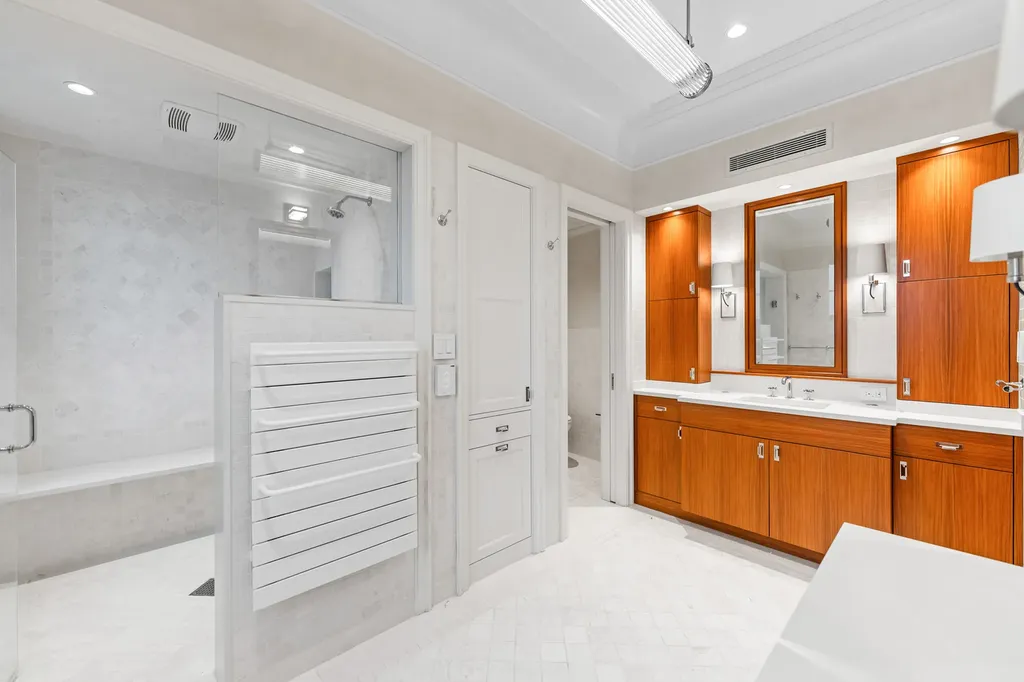 2600 North Lakeview Avenue Chicago IL 60614