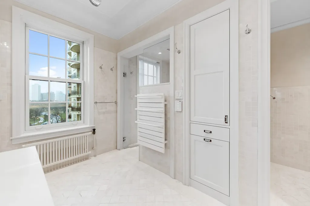 2600 North Lakeview Avenue Chicago IL 60614
