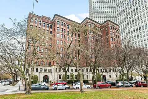 2600 North Lakeview Avenue Chicago IL 60614
