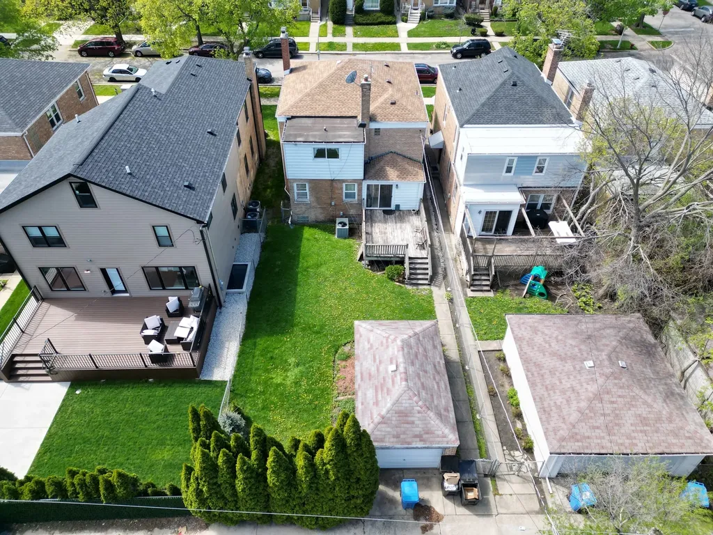 6147 North Central Park Avenue Chicago IL 60659