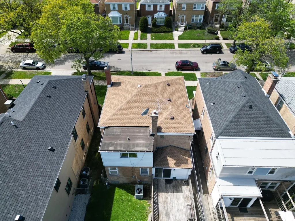 6147 North Central Park Avenue Chicago IL 60659