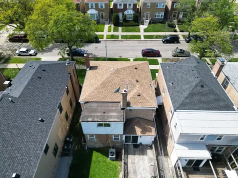 6147 North Central Park Avenue Chicago IL 60659