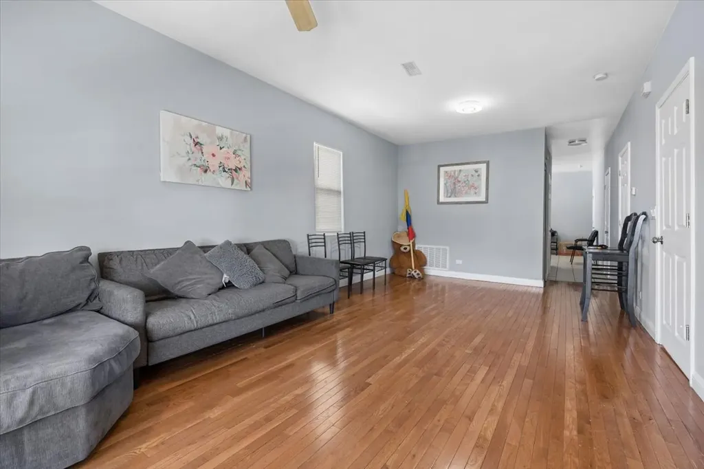 6029 South Loomis Boulevard Chicago IL 60636