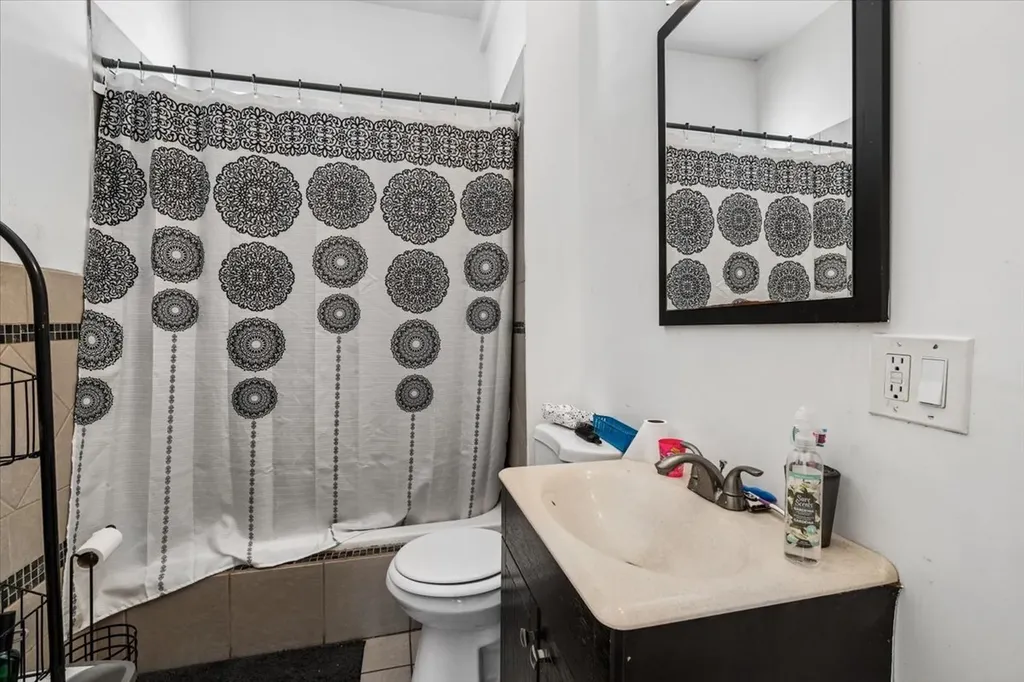 6029 South Loomis Boulevard Chicago IL 60636