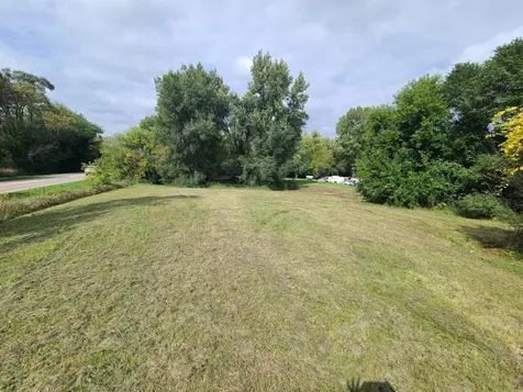 Lot 1 Lakeside Court Mccullom Lake IL 60050