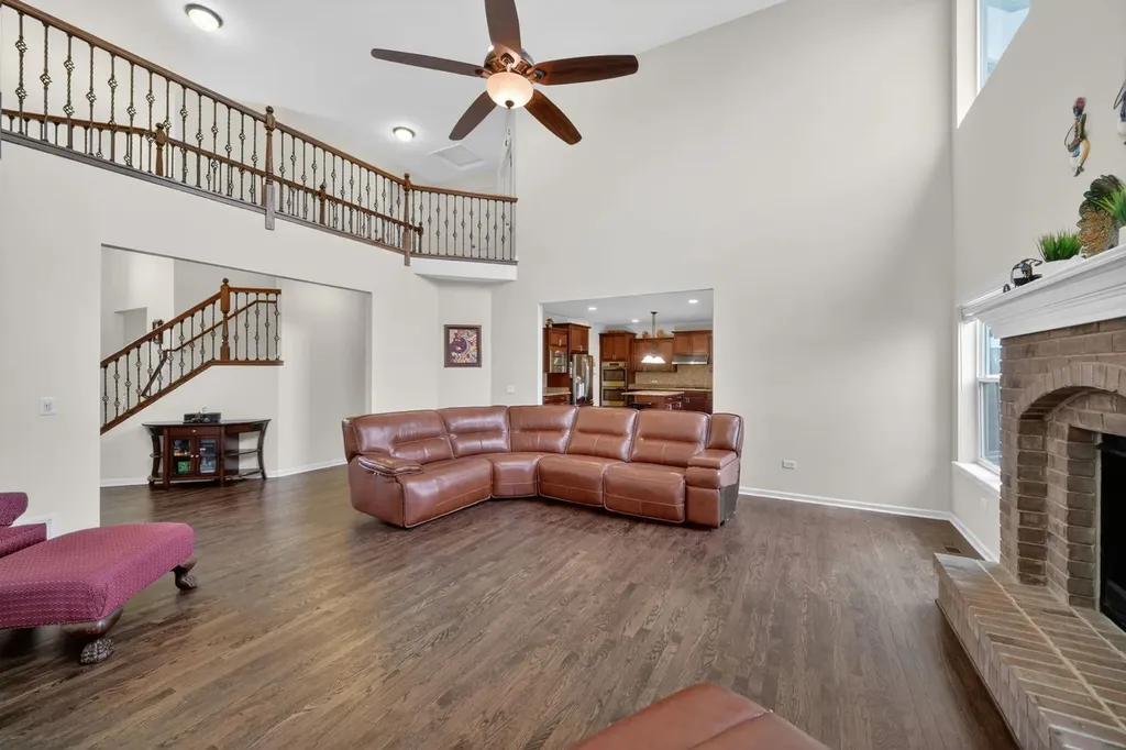 4231 Honey Locust Drive Naperville IL 60564