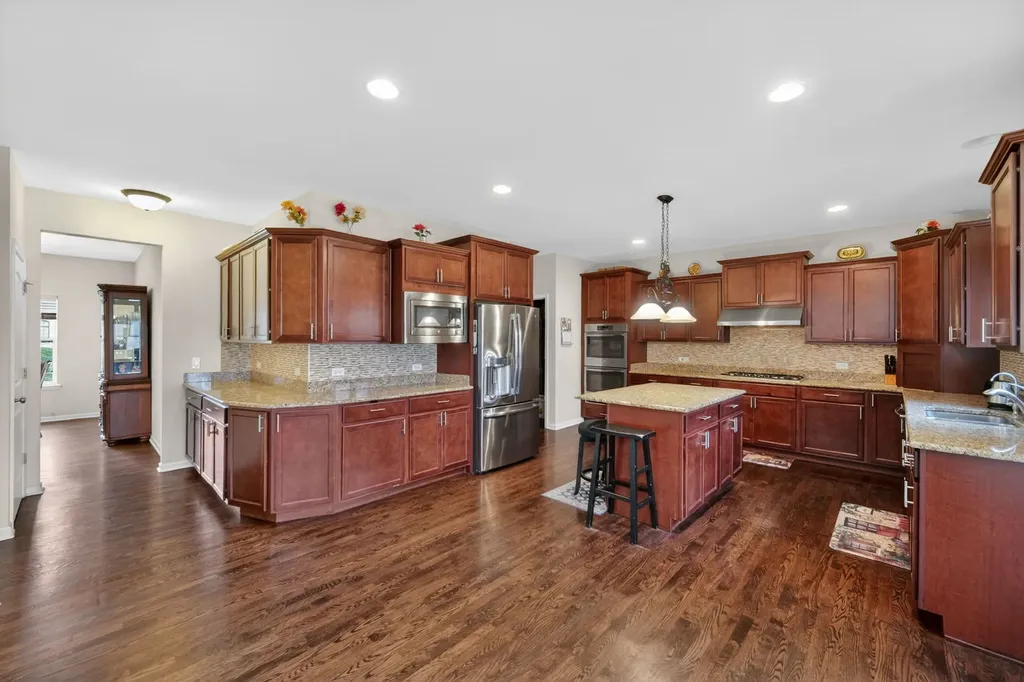 4231 Honey Locust Drive Naperville IL 60564