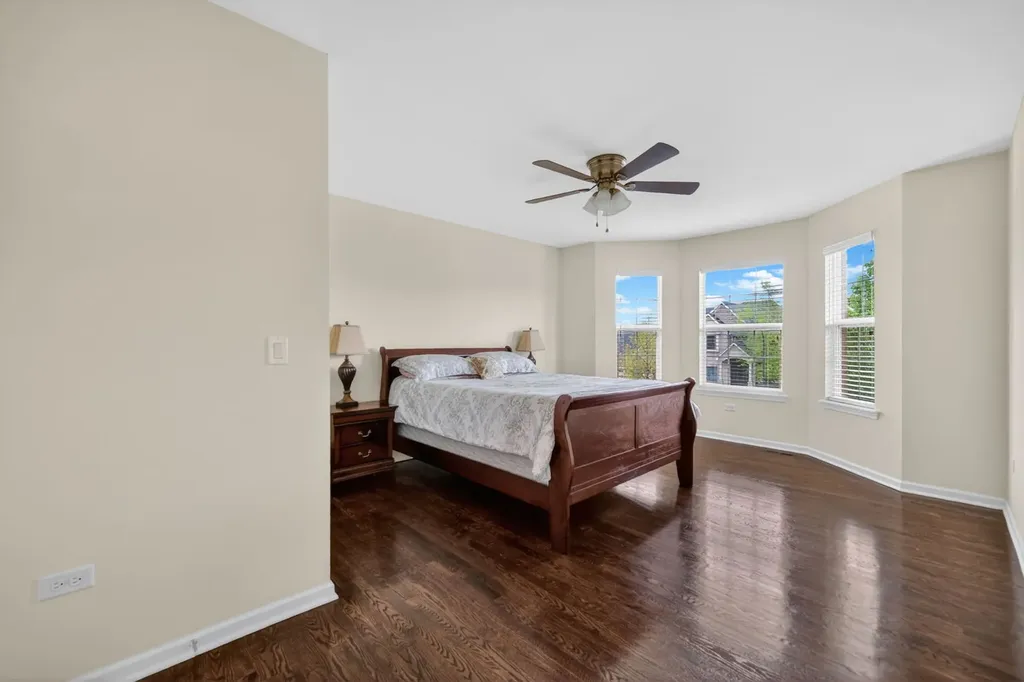 4231 Honey Locust Drive Naperville IL 60564