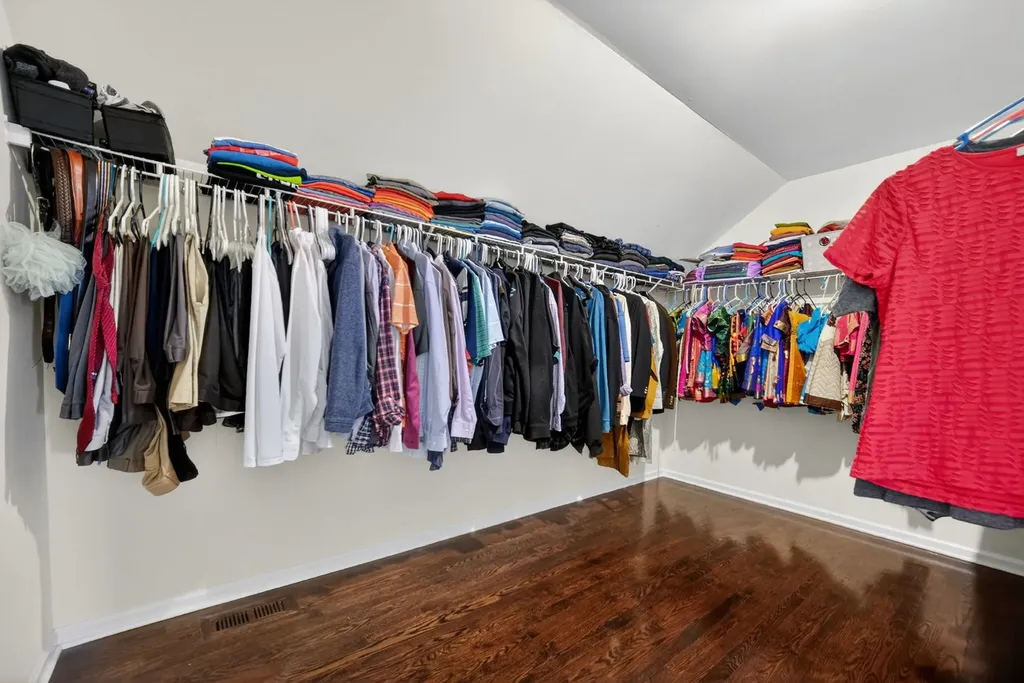 4231 Honey Locust Drive Naperville IL 60564