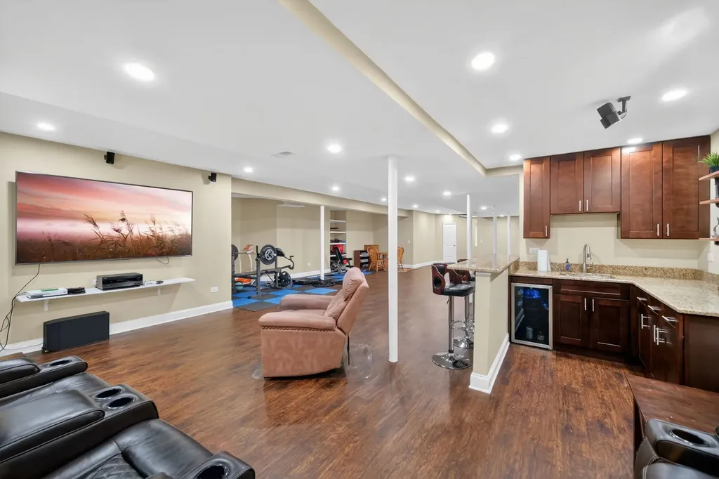 4231 Honey Locust Drive Naperville IL 60564