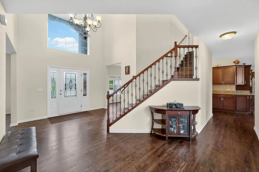 4231 Honey Locust Drive Naperville IL 60564