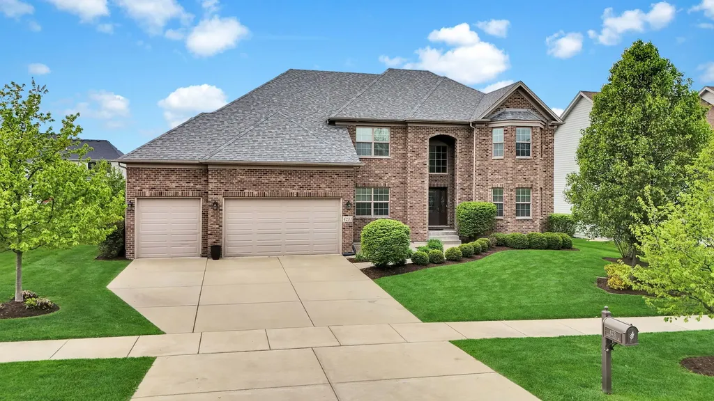 4231 Honey Locust Drive Naperville IL 60564