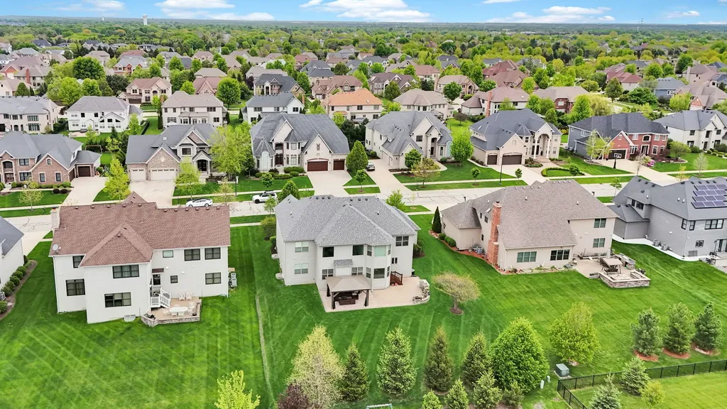 4231 Honey Locust Drive Naperville IL 60564