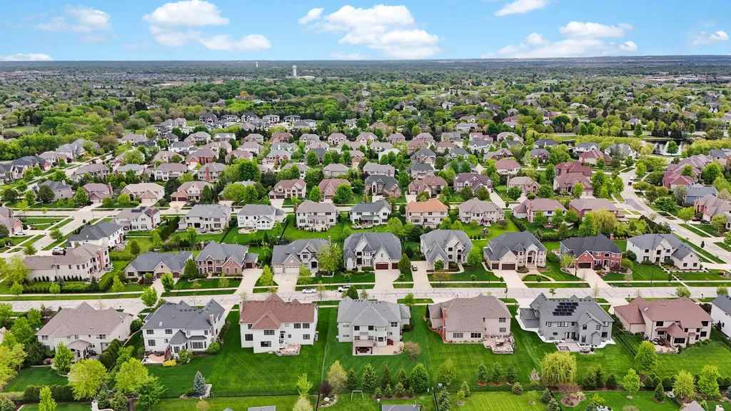 4231 Honey Locust Drive Naperville IL 60564