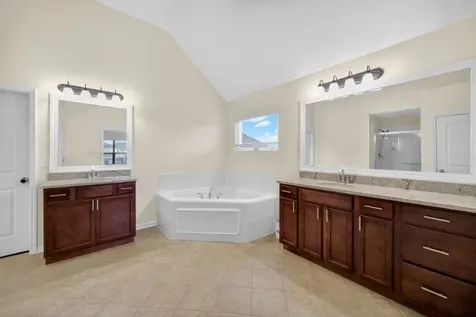 4231 Honey Locust Drive Naperville IL 60564