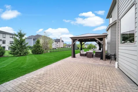 4231 Honey Locust Drive Naperville IL 60564