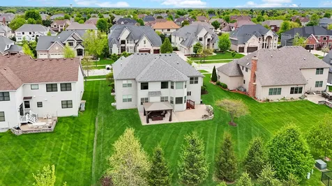 4231 Honey Locust Drive Naperville IL 60564
