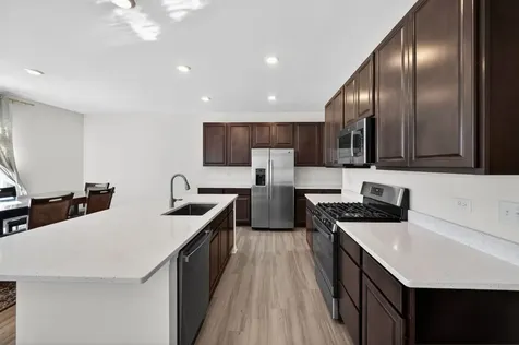 3803 Ivy Lane Elgin IL 60124