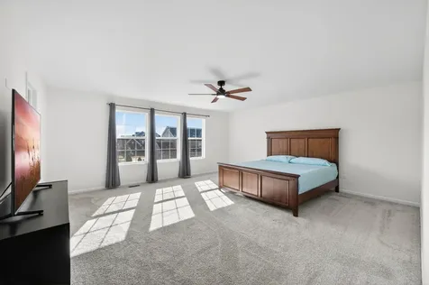 3803 Ivy Lane Elgin IL 60124