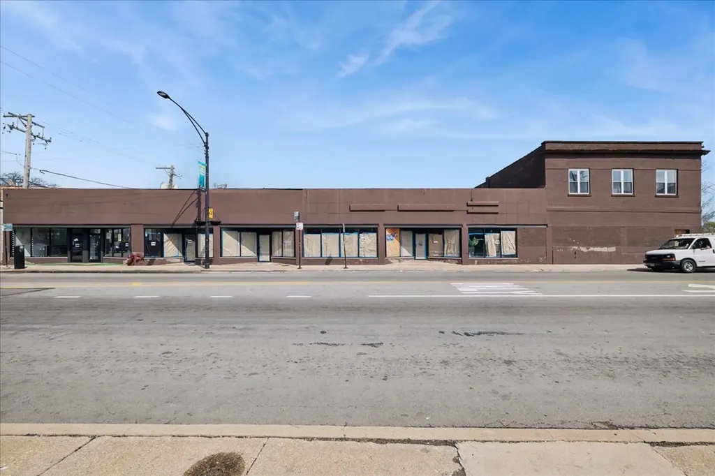 4650 South Indiana Avenue Chicago IL 60653