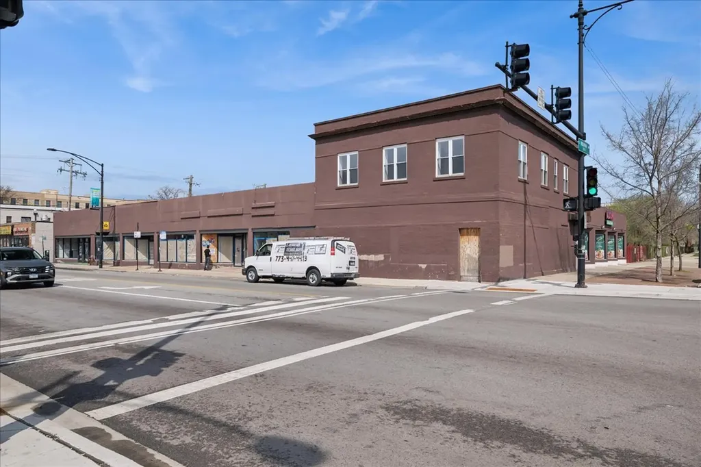 4650 South Indiana Avenue Chicago IL 60653