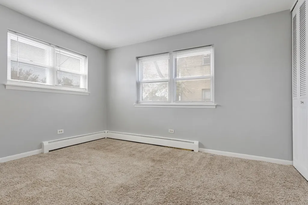 528 North Ardmore Avenue Villa Park IL 60181