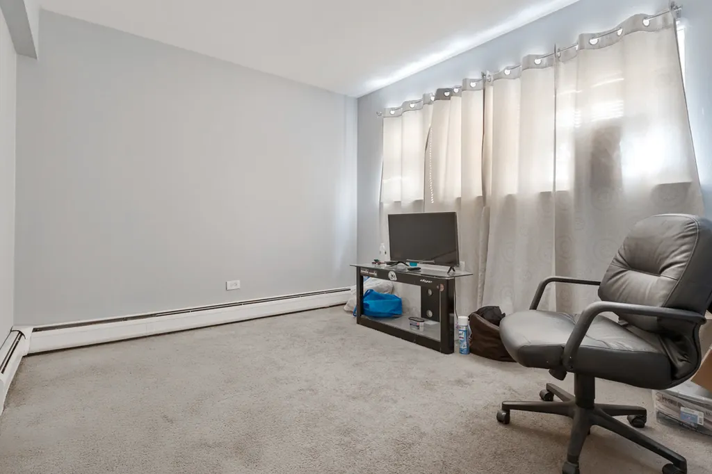 528 North Ardmore Avenue Villa Park IL 60181