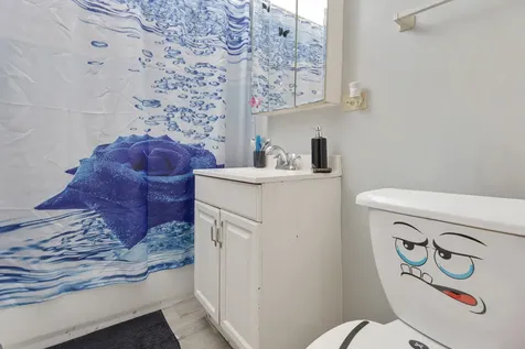 528 North Ardmore Avenue Villa Park IL 60181