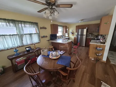 15 Ridgeland Avenue Fox Lake IL 60020