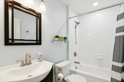 17723 West Dawn Court Gurnee IL 60031