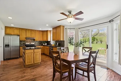 17723 West Dawn Court Gurnee IL 60031