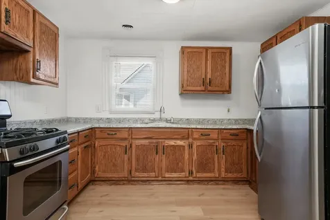 1095-1097 East Merchant Street Kankakee IL 60901
