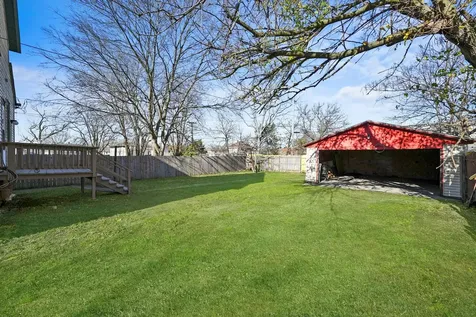 1095-1097 East Merchant Street Kankakee IL 60901