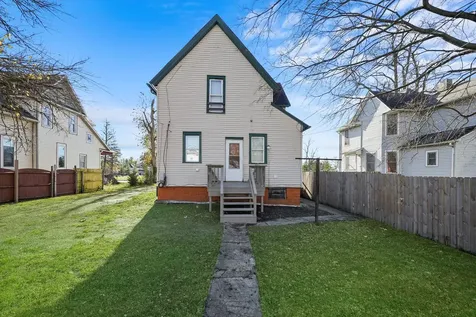 1095-1097 East Merchant Street Kankakee IL 60901