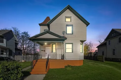 1095-1097 East Merchant Street Kankakee IL 60901